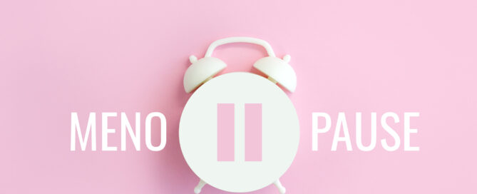 Blog - Text Menopause mit einem Wecker mit Pausenzeichen